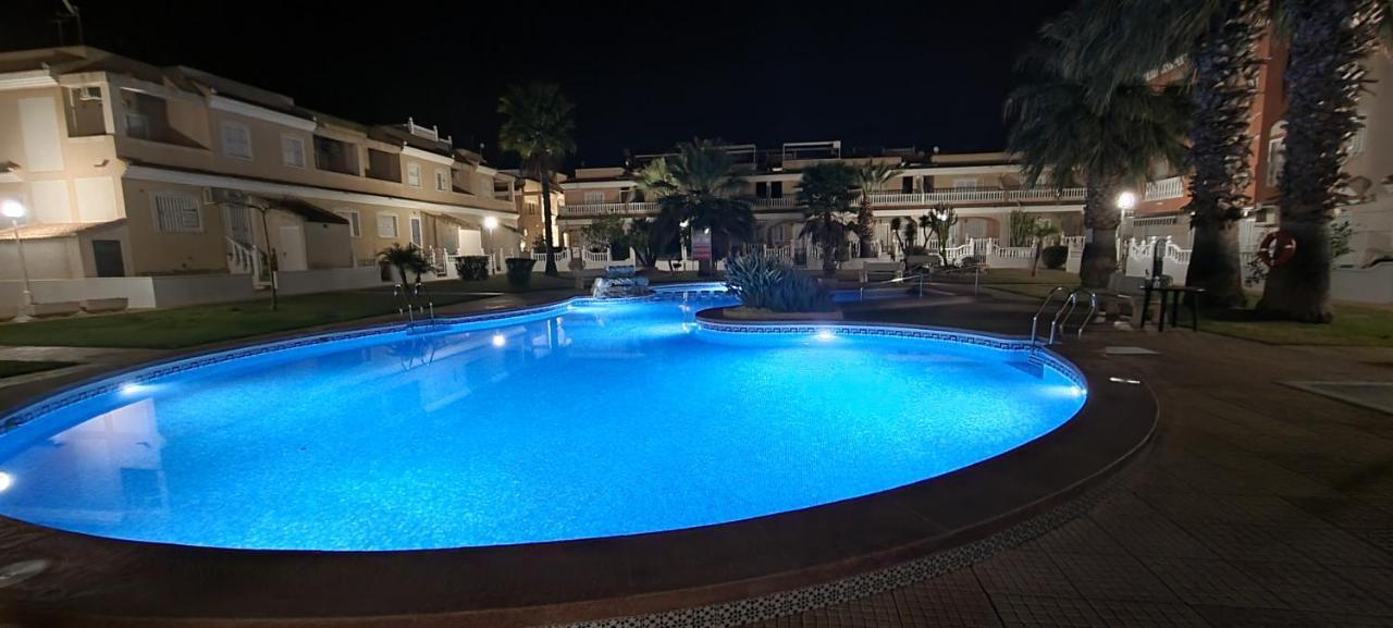 Апартаменти Lovely 2 Bed, 2 Bath Apt With 2 Large Pools Лос-Алькасарес Екстер'єр фото